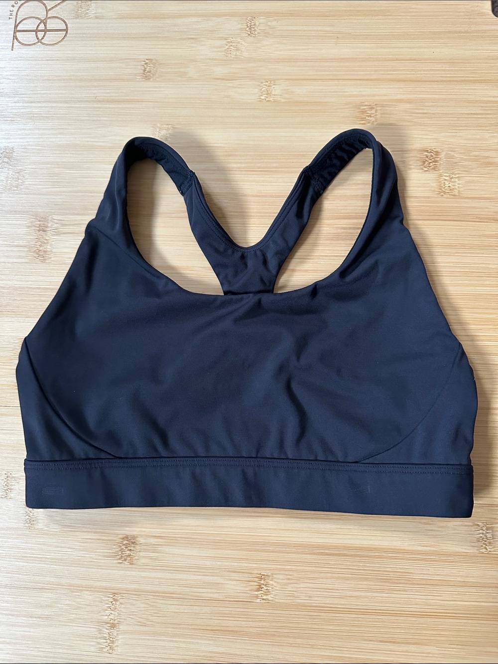🧘‍♀️ Athleta Black Racerback Sports Bra